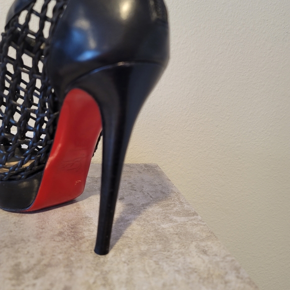 Black Louboutin Caged Strappy Leather Bootie Heels 39 - Picture 5 of 10